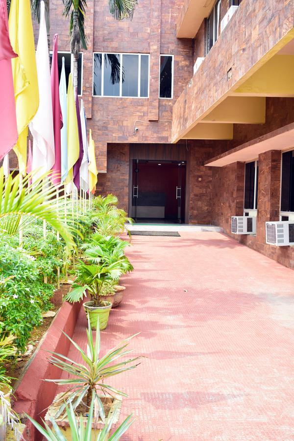 Hotel Triveni Balangir Extérieur photo